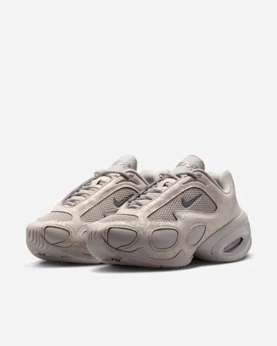Nike Air Max Muse Se Sneaker In Neutral