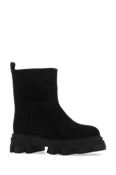Gia Couture Round-headed Ankle Boots