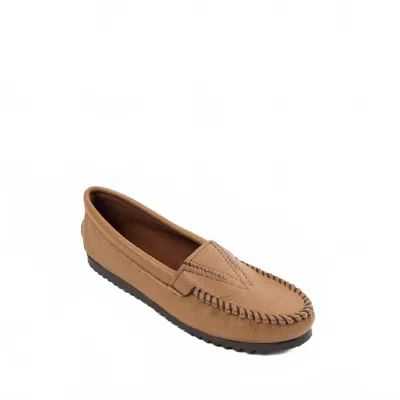 Minnetonka Women's Deerskin Gore Front Moccasin In Mocha