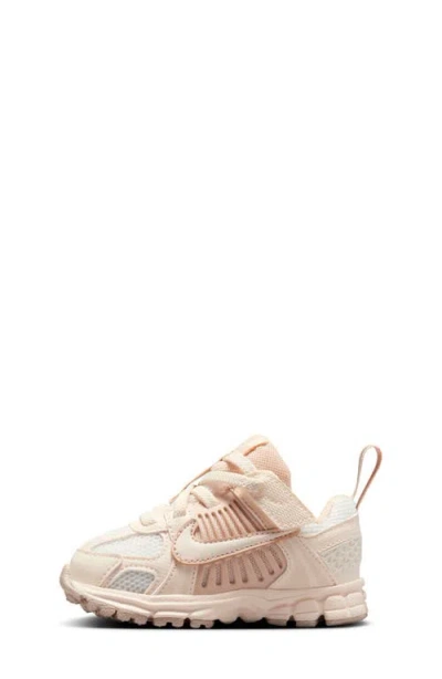 Nike Kids' Vomero 5 Sneaker