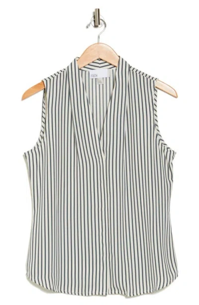 Nordstrom Rack V-neck Sleeveless Woven Shell Top