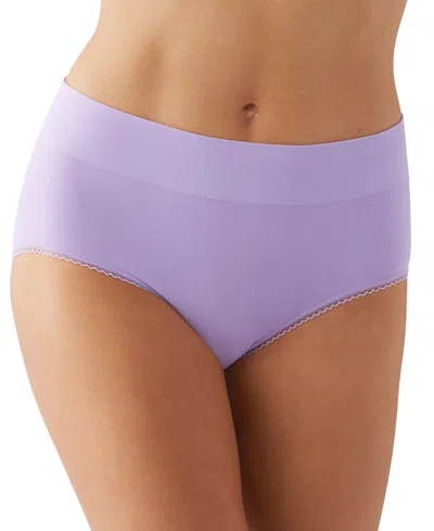 Wacoal Feeling Flexible Seamless Brief