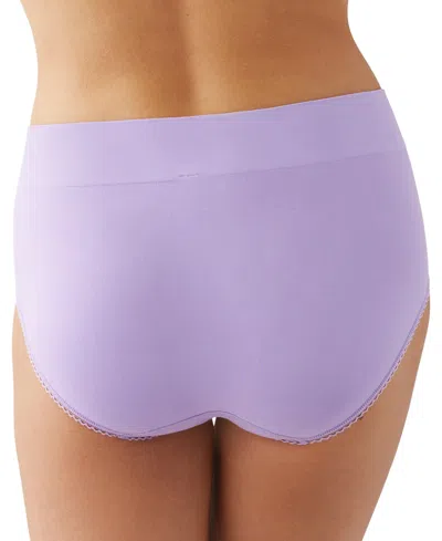 Wacoal Feeling Flexible Seamless Brief