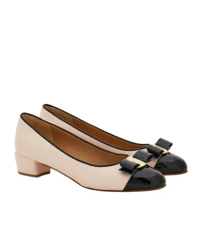 Ferragamo Vara Q 35 Quilted Leather Pumps In Neutrals