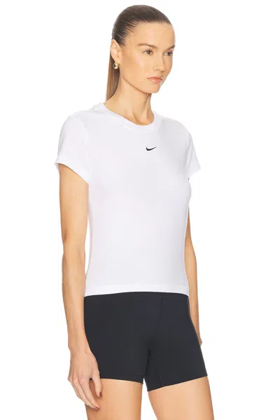 Nike Chill Knit T-shirt