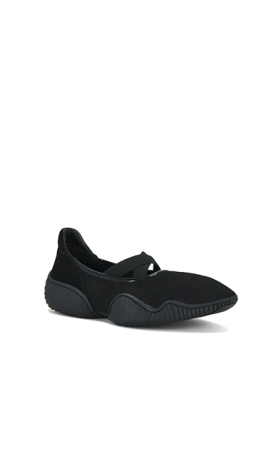 Steve Madden Vador Flats