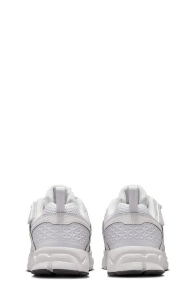 Nike Kids' Vomero 5 Sneaker