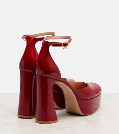 Gianvito Rossi Hilary 100 Patent Leather Platform Pumps In Red