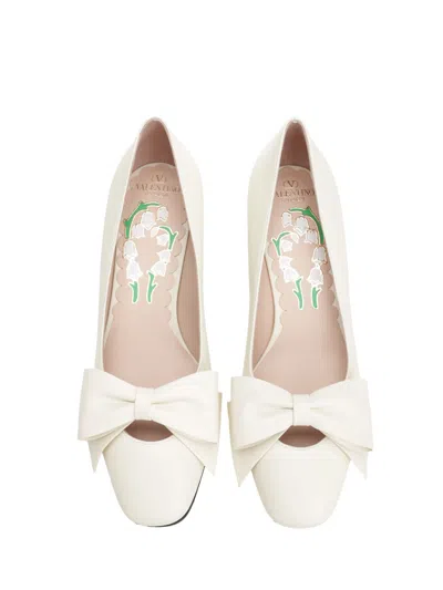 Valentino Garavani Bowow Pumps In Yellow