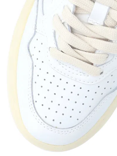 Autry Medalist Low' White Leather Sneakers