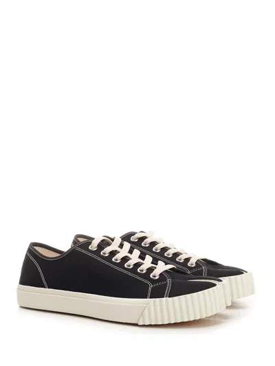Maison Margiela Tabi Low-top Sneakers In Black