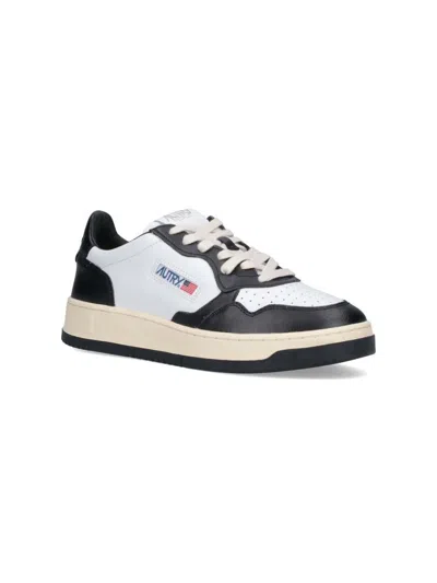 Autry 'medalist' White And Black Low Top Sneakers With Logo Patch