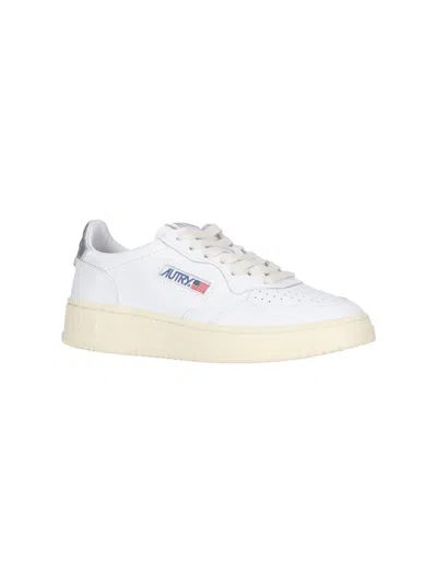 Autry Medalist 01 Low Sneakers In White