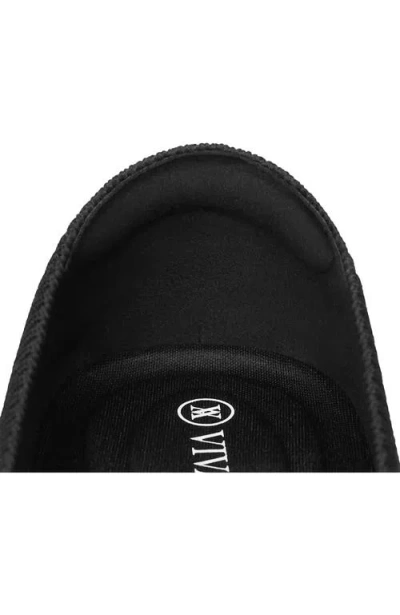 Vivaia Pointed-toe Ballet Flats