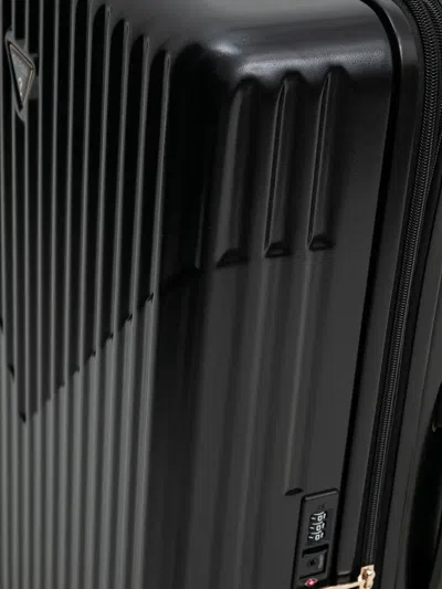 棱纹硬壳行李箱