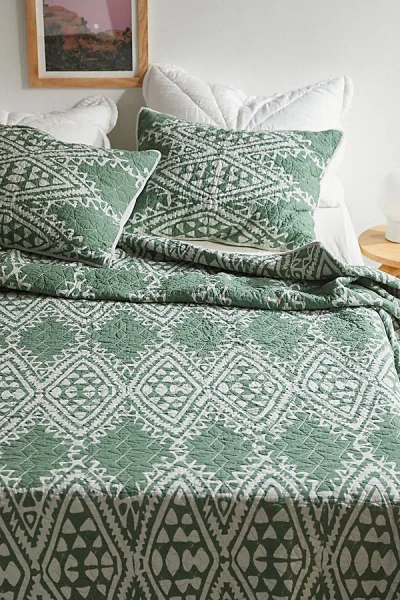 Jungalow By Justina Blakeney Aisha Quilt Set In Green At Urban Outfitters