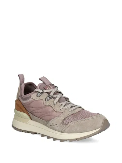 网面拼接登山运动鞋