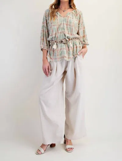 Easel Self-distressed Plaid Top In Sage