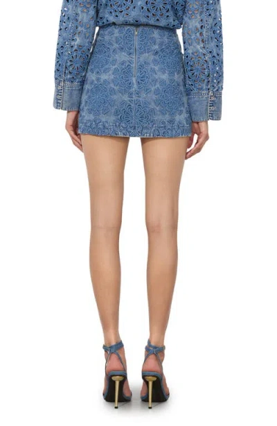 Alice And Olivia Rubi Low-rise Denim Micro Skirt