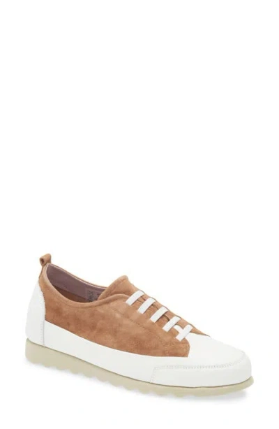 The Flexx Lena Slip-on Sneaker