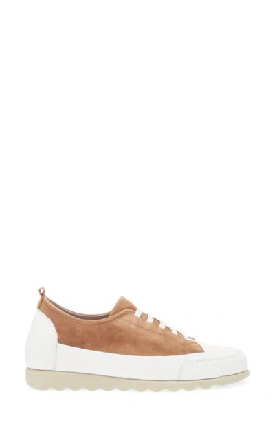The Flexx Lena Slip-on Sneaker
