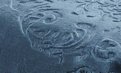 Luxury Home Embossed Versailles Throw Blanket