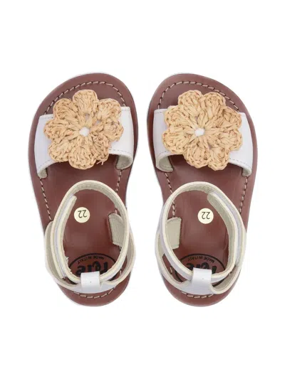 花卉缀饰皮质凉鞋