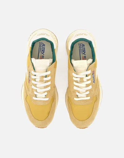 Autry Up 02 Reelwind Low-top Sneakers In Yellow