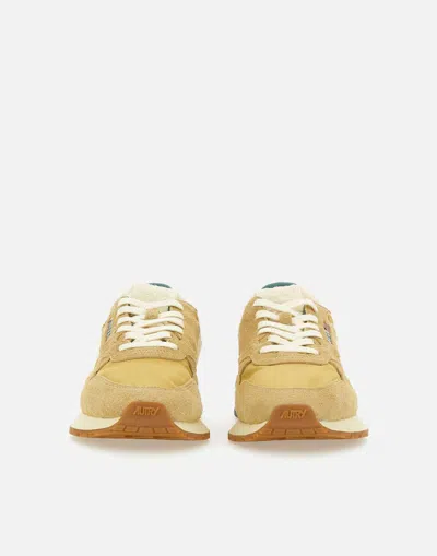 Autry Up 02 Reelwind Low-top Sneakers In Yellow