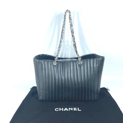 Pre-owned Chanel Black Leather Shoulder Bag Tote Bag ()