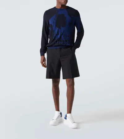 Alexander Mcqueen Sneakers Oversize In Pelle Bianca E Talloncino In Pelle Scamosciata Blu Avio In White