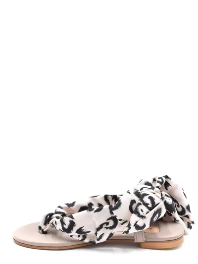 Avec Modération Avec Moderation Flip-flops In Animal Print