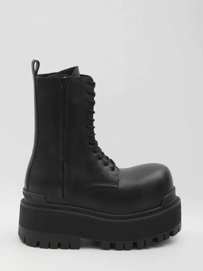 Balenciaga Black Ankle Boots With Logo Plaque On The Front And Side Zips In Leather Man
