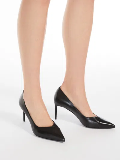 Max Mara Minimalist Leather Highheels In Black