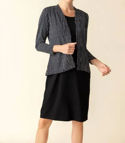 Habitat Core Travel Bamboo Shirred Jacket In Black