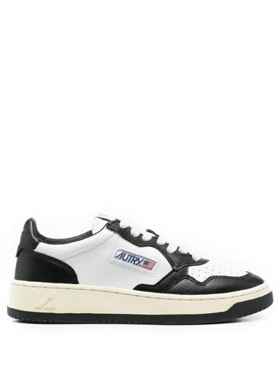 Autry 'medalist' White And Black Low Top Sneakers With Logo Patch