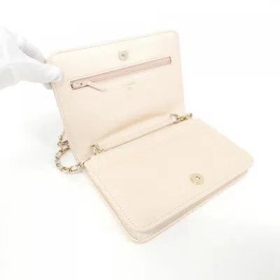 Pre-owned Chanel Beige White Chain/shoulder Wallet ()