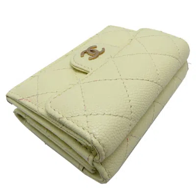 Pre-owned Chanel Cream White Caviar Leather Wallet (tri-fold) ()