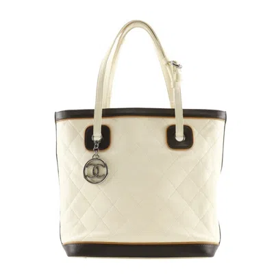 Pre-owned Chanel Ivory Leather Tote Bag ()