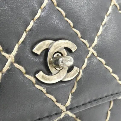 Pre-owned Chanel Wild Stitch Beige Black Leather Shoulder Bag ()