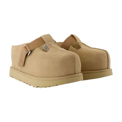 Ugg W Goldenstar Hi Clog Mules