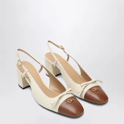 Valentino Leather Valet Du Roi Slingback Heels 60 In Nude