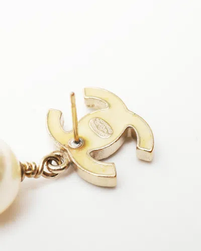 Pre-owned Chanel Cc Rhinestones And Pearls Dangling Earrings