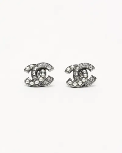 Pre-owned Chanel Cc Rhinestone And Pearl Earrings In Silver
