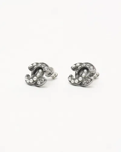 Pre-owned Chanel Cc Rhinestone And Pearl Earrings In Silver