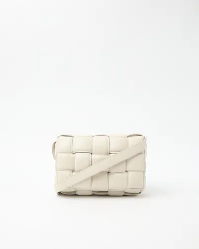 Bottega Veneta Small Intrecciato Leather Cassette Crossbody Bag In 9009 White-gold