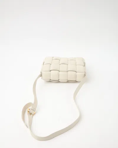Bottega Veneta Small Intrecciato Leather Cassette Crossbody Bag In 9009 White-gold