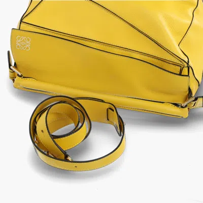 Loewe Medium Puzzle Bag In White