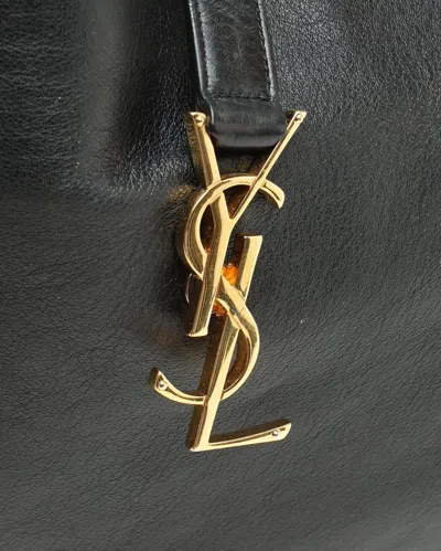 Saint Laurent Paris Flat Hobo Bag In Pink