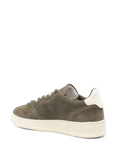 Autry Low Top Suede Panels Sneakers In Gray